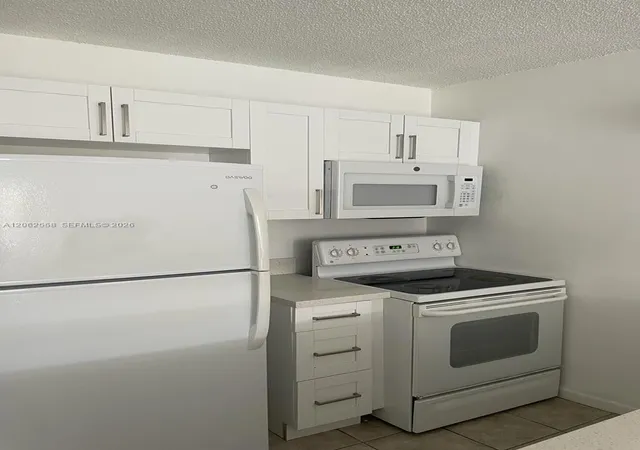 5th image of 2771 Riverside Dr #307A, Coral Springs, FL 33065 | MLS# A12062558