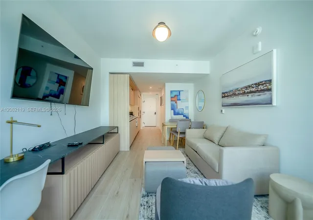 5th image of 225 N Miami Ave #2912, Miami, FL 33128 | MLS# A12062119