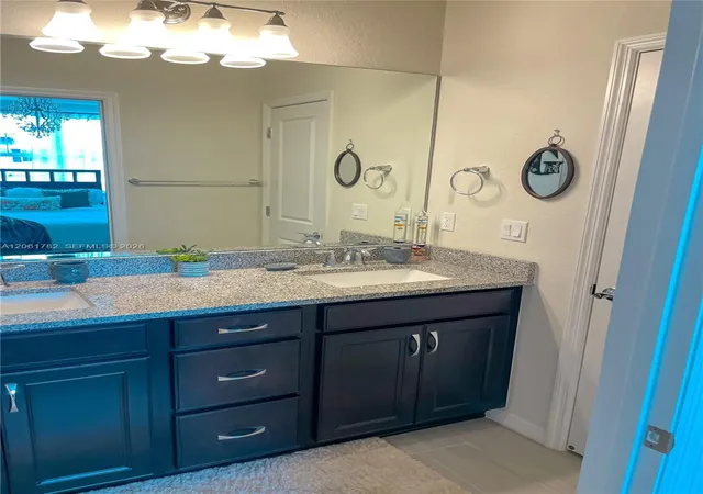 3rd image of 5100 Eucalyptus Dr #2, Hollywood, FL 33021 | MLS# A12061782