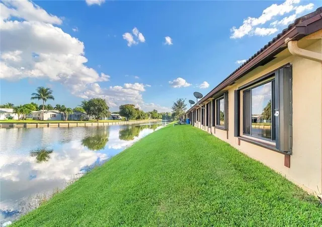 Photo 3 of Single family home for sale at 7212 Primrose Ln #7212, Tamarac, FL 33321 | MLS# B26058398 | Listing updated on 2026-09-28