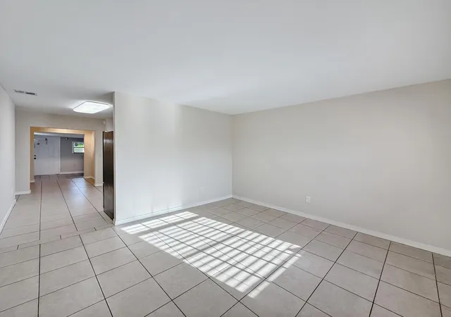 4th image of 5365 Cannon Wy, West Palm Beach, FL 33415 | MLS# B26058426