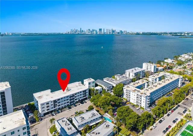 2nd image of 1880 S Treasure Dr, North Bay Village, FL 33141