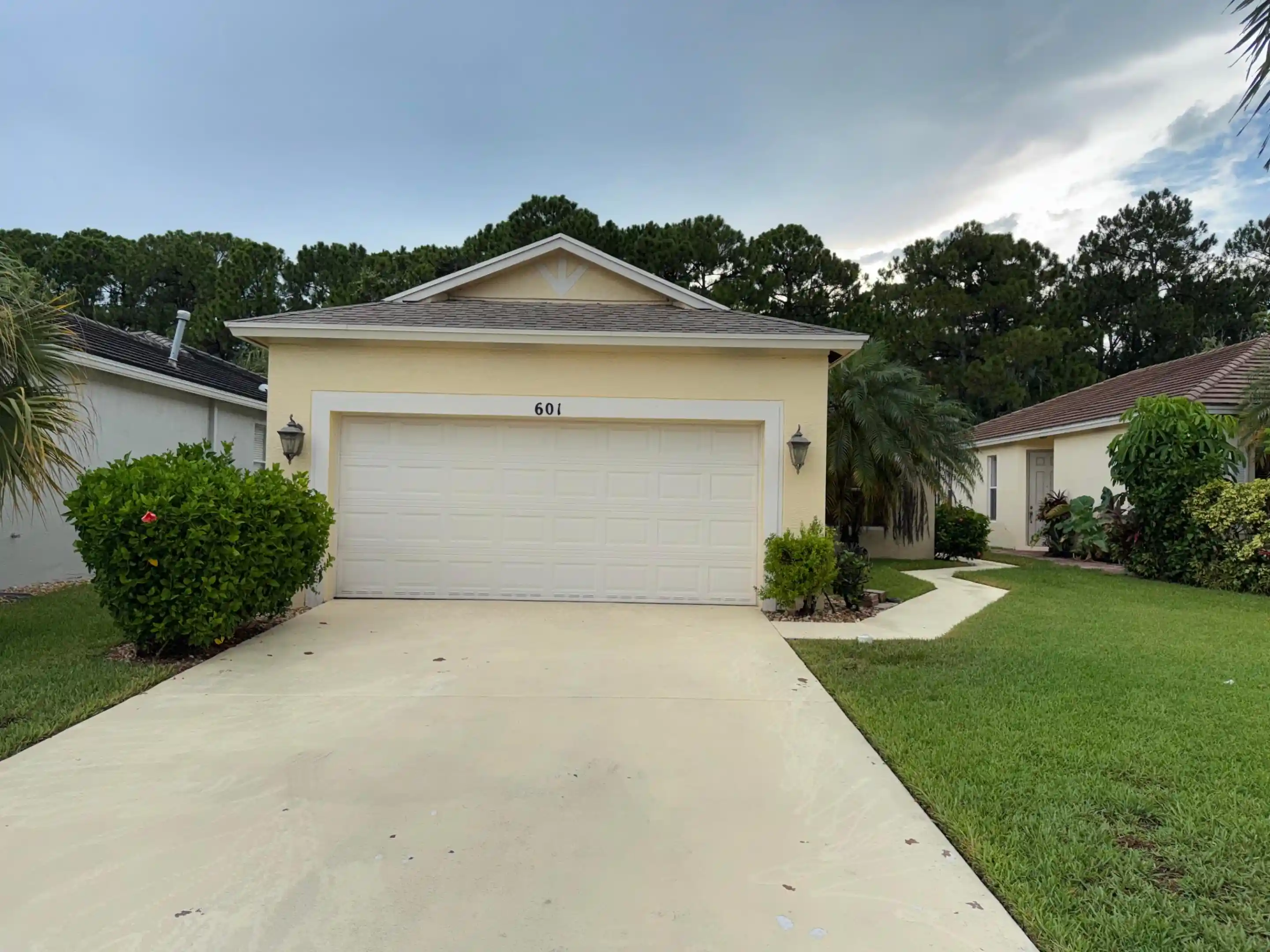 Photo 1 of Single family home for sale at 601 Sw Indian Key Dr, Port Saint Lucie, FL 34986 | MLS# B26058480 | Listing updated on 2026-09-23