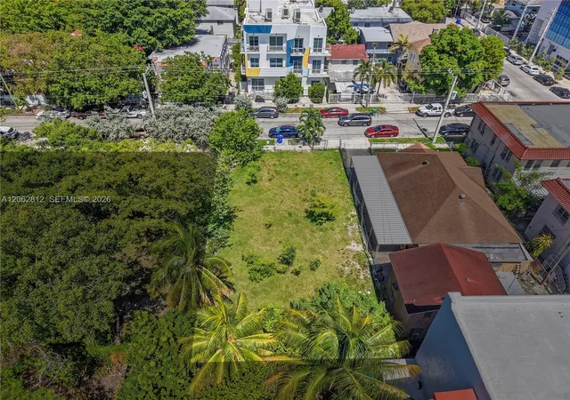 3rd image of 120 Nw 7Th Ave, Miami, FL 33128 | MLS# A12062812