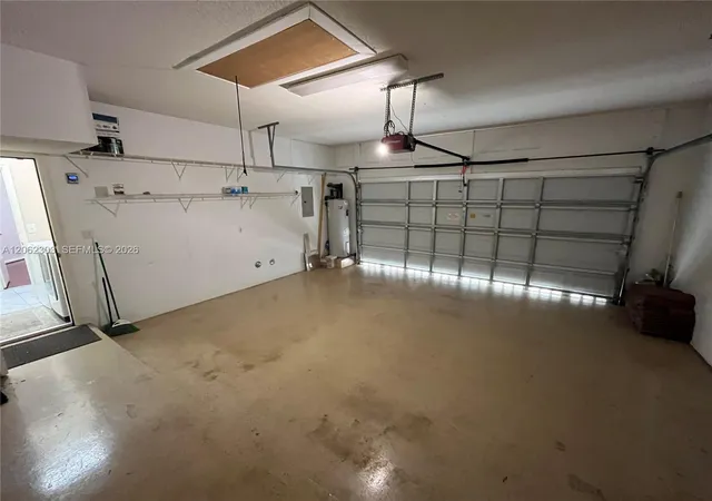 36th image of 1540 W Lacosta Dr W, Pembroke Pines, FL 33027 | MLS# A12062303