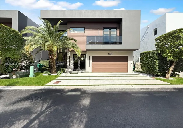 2nd image of 7447 Nw 97th Ct, Doral, FL 33178 | MLS# A12062831