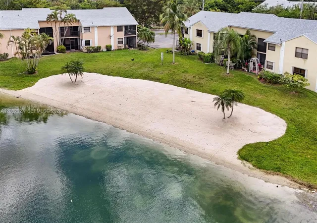 2nd image of 1453 S Liberty Ave, Homestead, FL 33034