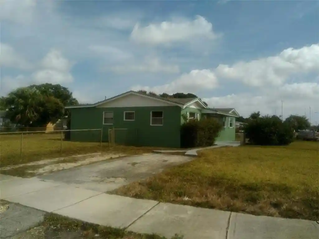 Photo 1 of Single family home for sale at 2951 Nw 208th Terrace, Miami Gardens, FL 33056 | MLS# B26058527 | Listing updated on 2026-10-20