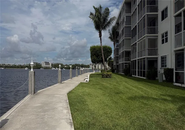2nd image of 3000 N Marcos Dr, Aventura, FL 33160