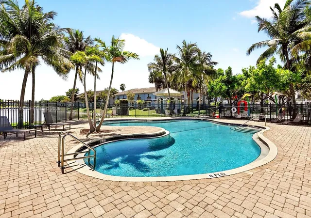 3rd image of 3612 Nw 13Th St, Fort Lauderdale, FL 33311 | MLS# A12062748
