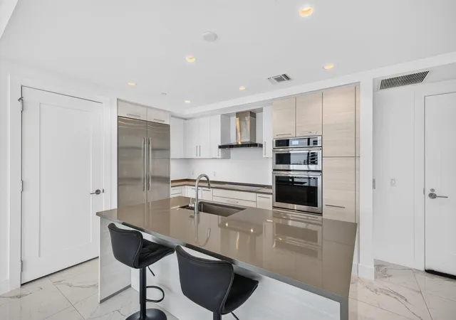 Photo 3 of Condo for sale at 100 E Las Olas Blvd #1902, Fort Lauderdale, FL 33301 | MLS# B26058566 | Listing updated on 2026-09-23