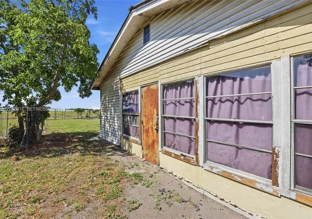 4th image of 1132 Mississippi, Clewiston, FL 33440 | MLS# A12063010