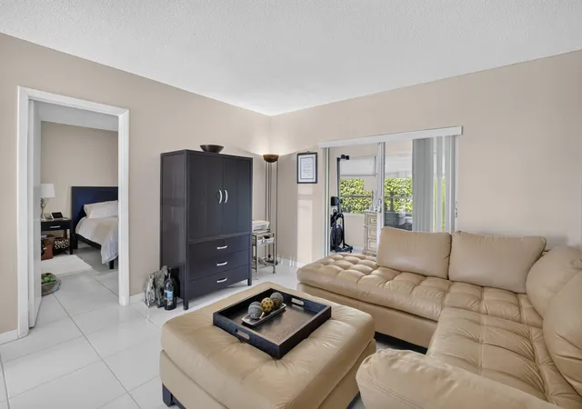 Photo 4 of Condo for sale at 1115 Lake Ter #103, Boynton Beach, FL 33426 | MLS# B26058620 | Listing updated on 2026-10-01
