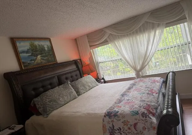 11th image of 188 Caribe Ct, Greenacres, FL 33413 | MLS# B26058630