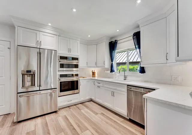 Photo 4 of Single family home for sale at 1920 Parkside Cir S, Boca Raton, FL 33486 | MLS# B26058657 | Listing updated on 2026-10-01