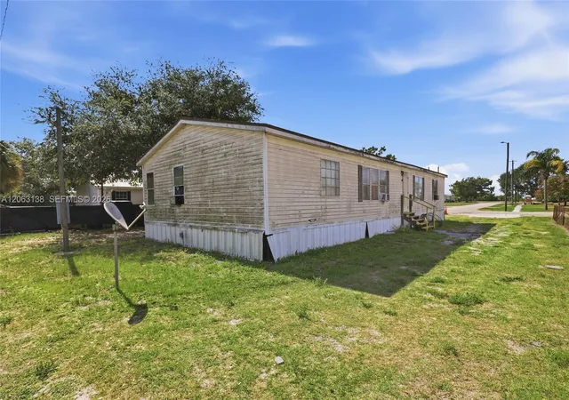 4th image of 741 Alabama Ave, Clewiston, FL 33440 | MLS# A12063138
