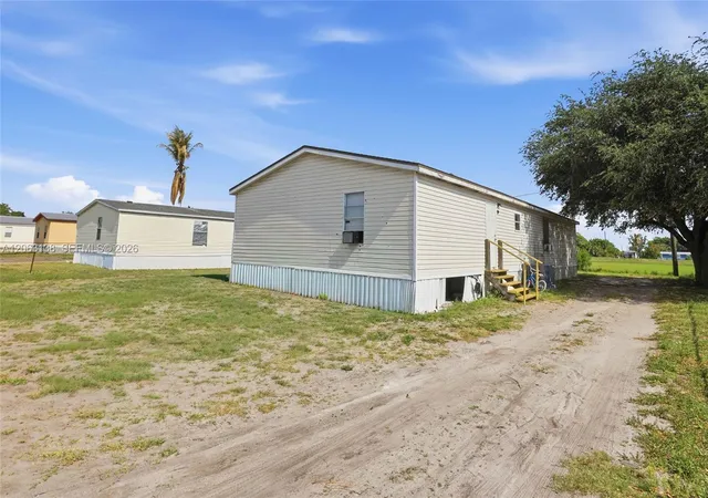 5th image of 741 Alabama Ave, Clewiston, FL 33440 | MLS# A12063138