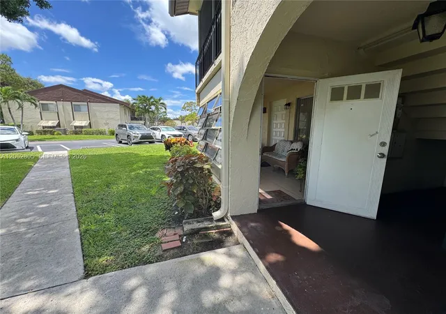 4th image of 5773 La Pinata Blvd #A-1, Greenacres, FL 33463 | MLS# A12062805