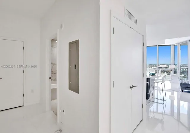 2nd image of 851 Ne 1st Ave #3510, Miami, FL 33132 | MLS# A12063234