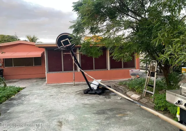 Photo 2 of Single family home for sale at 612 Minnesota St, Lantana, FL 33462 | MLS# B26058756 | Listing updated on 2026-09-23