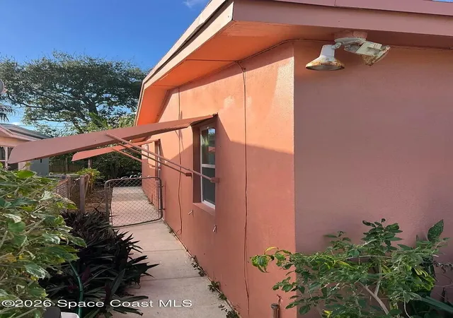 Photo 3 of Single family home for sale at 612 Minnesota St, Lantana, FL 33462 | MLS# B26058756 | Listing updated on 2026-09-23