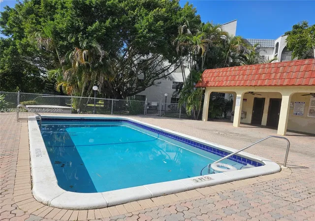 10th image of 3301 Spanish Moss Ter #708, Lauderhill, FL 33319 | MLS# A12063253