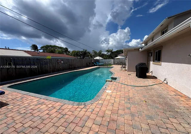 5th image of 1660 Ne 25Th Ave, Pompano Beach, FL 33062 | MLS# A12063176