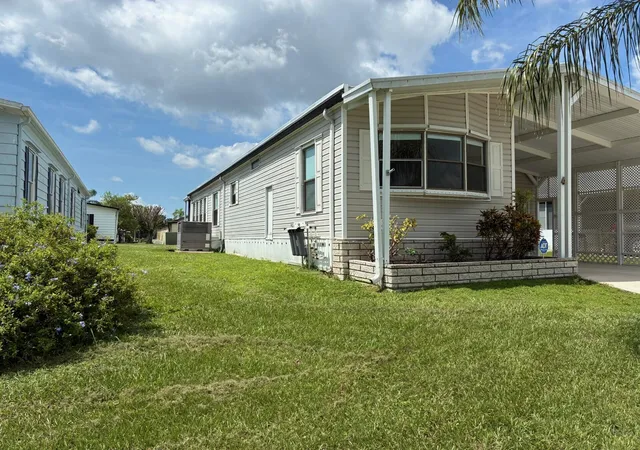 Photo 3 of Sale Pending at 4 Buenos Aires, Fort Pierce, FL 34951 | MLS# B26058768 | Listing updated on 2026-08-19