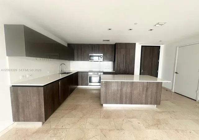 5th image of 68 Se 6Th St #3810, Miami, FL 33131 | MLS# A12063326