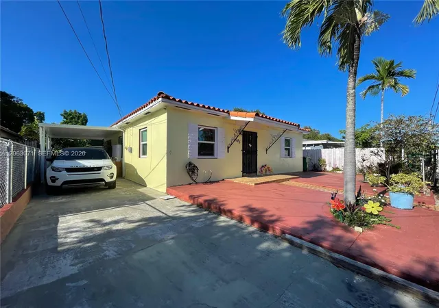 3rd image of 1085 Nw 26Th St, Miami, FL 33127 | MLS# A12063071