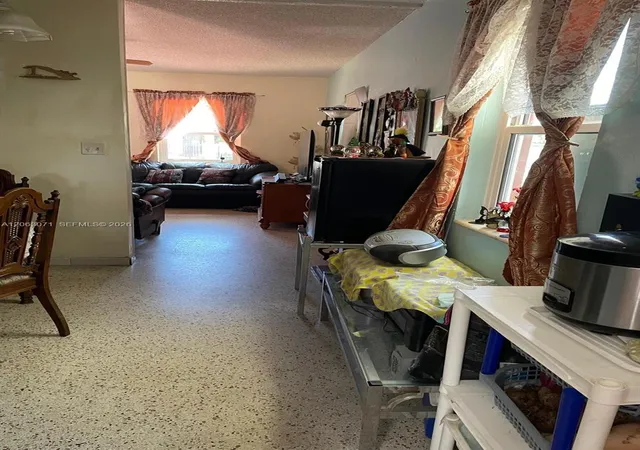 4th image of 1085 Nw 26Th St, Miami, FL 33127 | MLS# A12063071