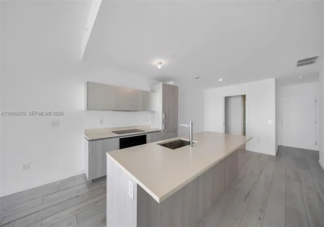 4th image of 480 Ne 31St St #2003, Miami, FL 33137 | MLS# A12063335