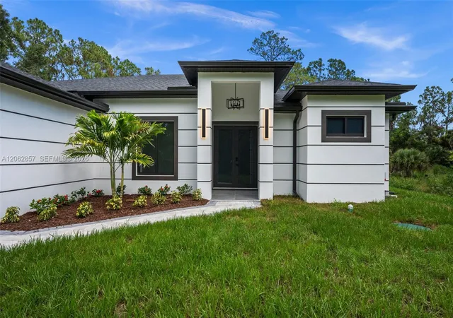 4th image of 616 Prospect Ave, Lehigh Acres, FL 33972 | MLS# A12062857