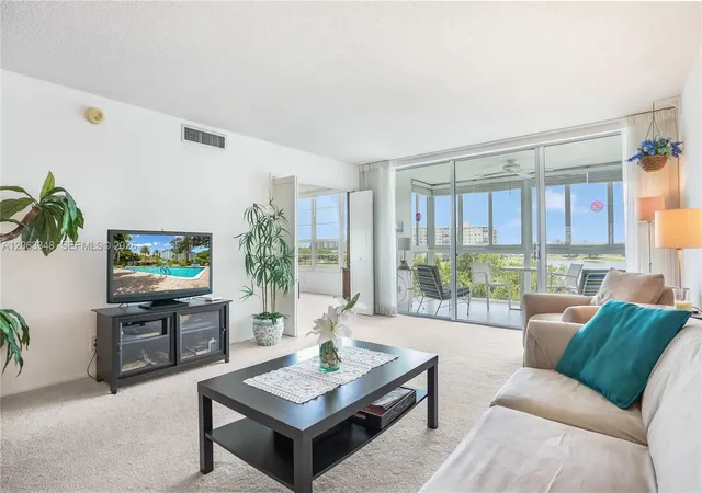 2nd image of 3091 N Course Dr #502, Pompano Beach, FL 33069 | MLS# A12063348