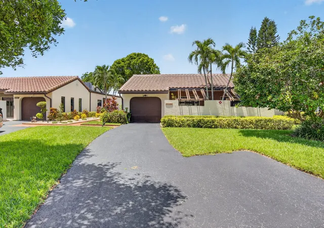 3rd image of 21877 Arriba Real, Boca Raton, FL 33433 | MLS# B26058849