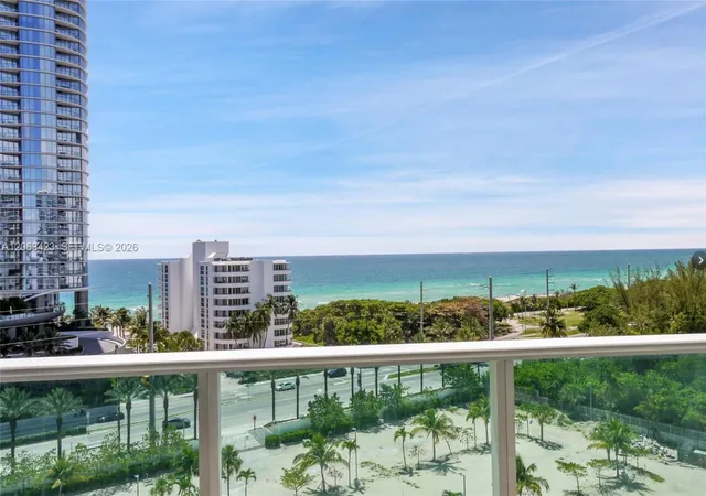 3rd image of 100 Bayview Dr #709, Sunny Isles Beach, FL 33160 | MLS# A12063423