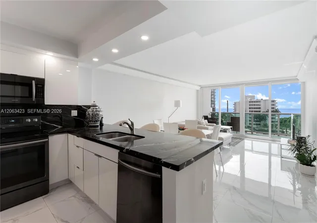 4th image of 100 Bayview Dr #709, Sunny Isles Beach, FL 33160 | MLS# A12063423