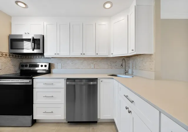 Photo 2 of Condo for sale at 400 N Federal Hwy #408, Deerfield Beach, FL 33441 | MLS# B26058865 | Listing updated on 2026-09-23
