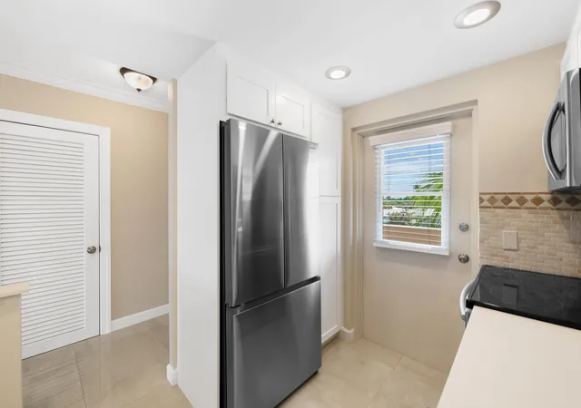 Photo 4 of Condo for sale at 400 N Federal Hwy #408, Deerfield Beach, FL 33441 | MLS# B26058865 | Listing updated on 2026-09-23
