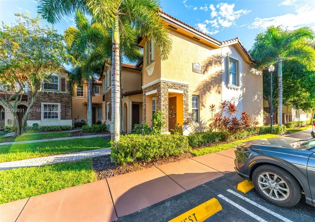 3rd image of 1595 Ne 33Rd Rd, Miami, FL 33033