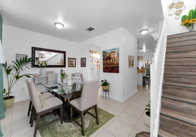 4th image of 1595 Ne 33Rd Rd, Miami, FL 33033