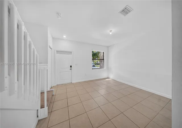 4th image of 23450 Sw 127Th Pl, Homestead, FL 33032 | MLS# A12063490