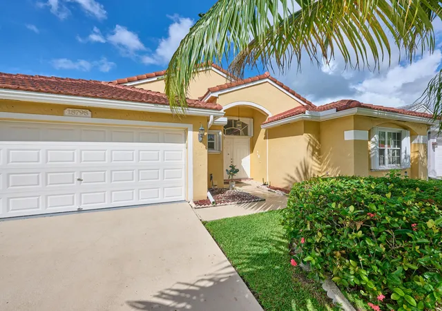 Single family home for sale at 18798 Caspian Cir, Boca Raton, FL 33496 | MLS# B26058908
