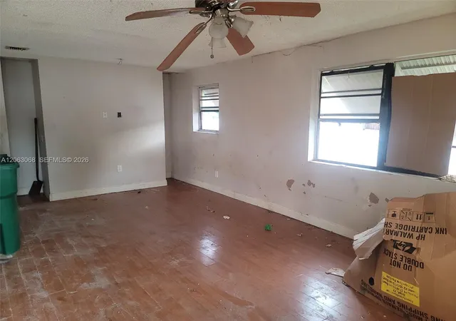 12th image of 10210 Sw 173rd St, Miami, FL 33157 | MLS# A12063068