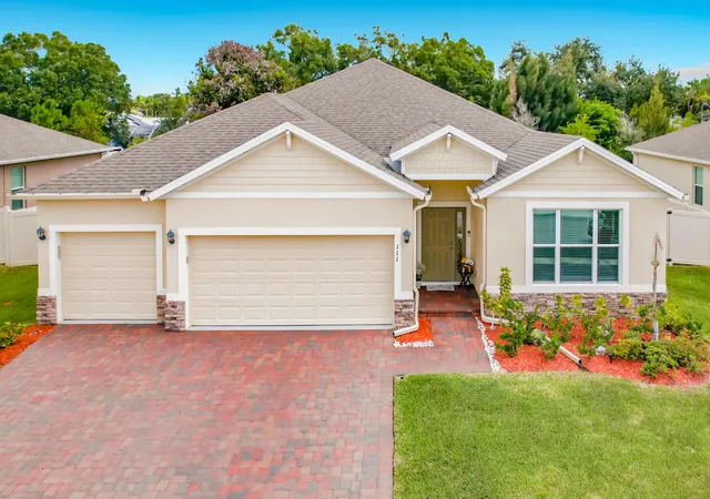Photo 1 of Single family home for sale at 111 52nd Square, Vero Beach, FL 32968 | MLS# B26058915 | Listing updated on 2026-10-02