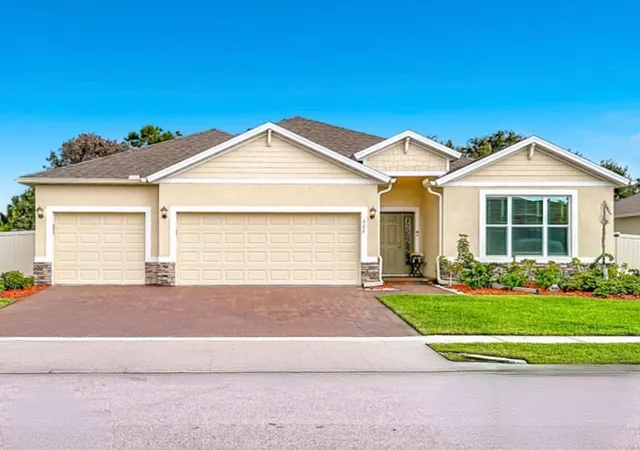 Photo 3 of Single family home for sale at 111 52nd Square, Vero Beach, FL 32968 | MLS# B26058915 | Listing updated on 2026-10-02