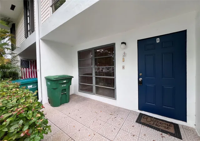 2nd image of 2750 N 34Th Ave, Hollywood, FL 33021