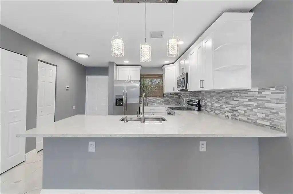 Listing Photo 1 - Condo for sale in 11477 Nw 39Th Ct located at 11477 Nw 39Th Ct, Coral Springs, FL 33065 - Unit #305-1