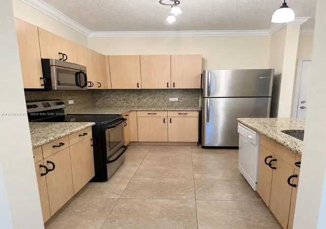4th image of 533 Ne 3Rd Ave #320, Fort Lauderdale, FL 33301 | MLS# A12062272