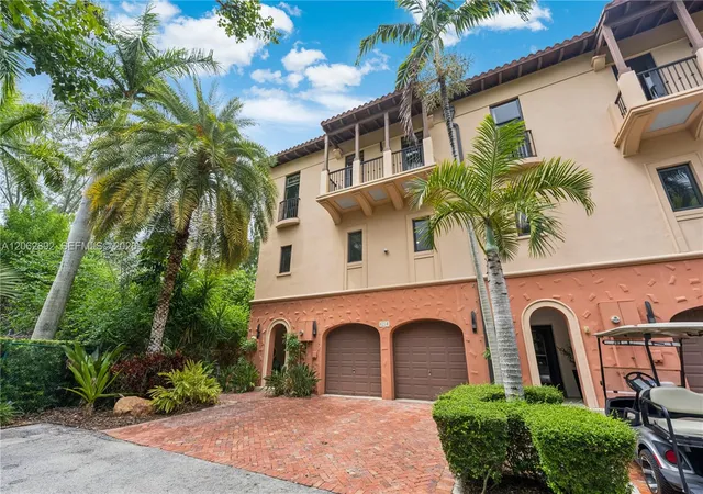 3rd image of 6234 Paradise Point Dr #6234, Palmetto Bay, FL 33157 | MLS# A12062892